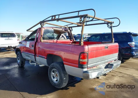 1998 Dodge Ram 1500 St из США, поврежденный, VIN 1B7HF16Y5WS545189